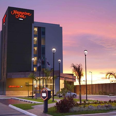 Hampton Inn By Hilton Merida Exterior photo